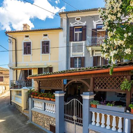 Cozy Home In Omisalj With Kitchen Exterior photo