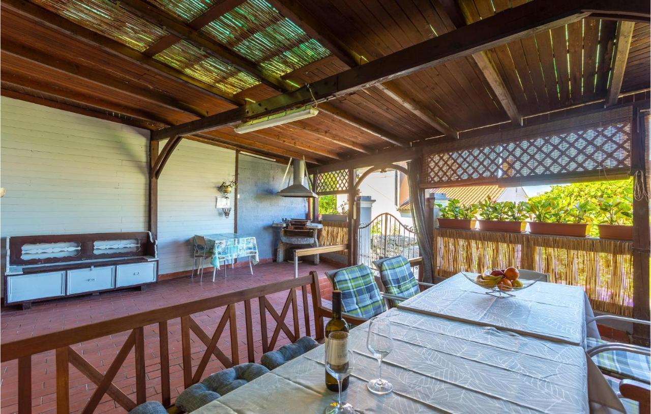 Cozy Home In Omisalj With Kitchen Exterior photo